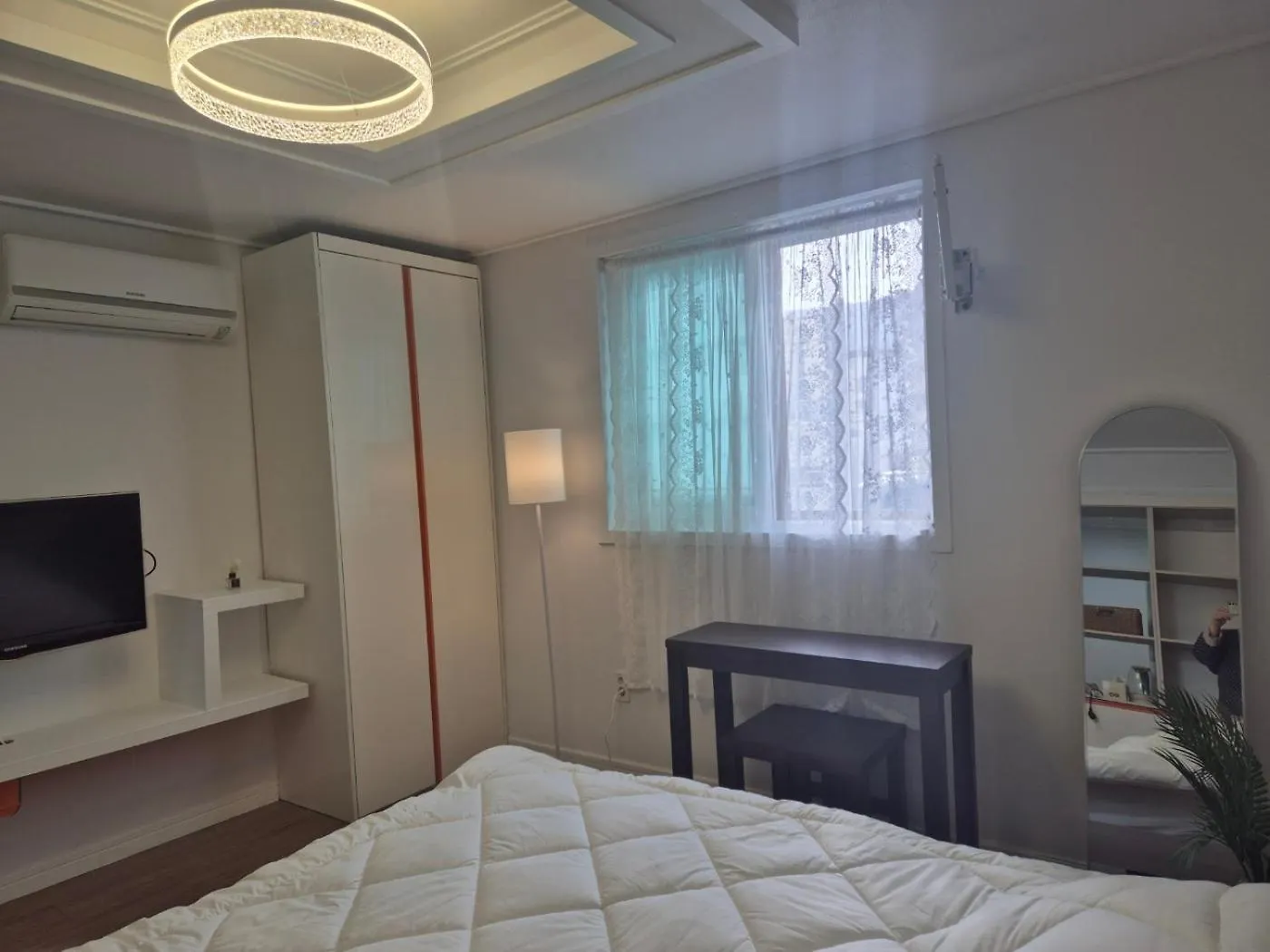Small And Pretty House Near Busan Station, Pet-Friendly, Suitable For 2 People Penzion