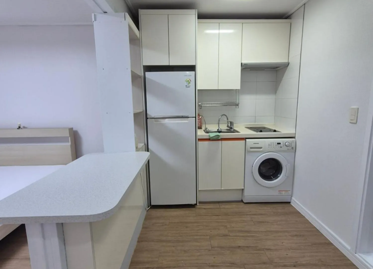 Гостевой дом Small And Pretty House Near Busan Station, Pet-Friendly, Suitable For 2 People